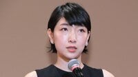 【映像】安藤サクラ、主演ドラマで共演した女優らとの“豪華オフショット”を公開 