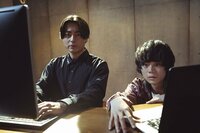 今夏期待のドラマ、山田孝之×菅田将暉W主演『dele』の撮影現場に潜入！【独占写真入手】