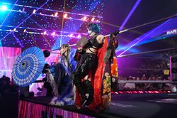 人気日本人女子レスラー、超ド派手な“ネイル・私服・ヘアースタイル”披露のセルフィーが「美しい」「似合ってる！」世界中から反響