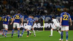 日本代表、ウルグアイのキーマンにゴールを許し0-1で折り返す　三笘薫、浅野拓磨らがチャンス作るも攻めきれず