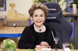 高級スポーツカー所有する高級マダム、夫はデヴィ夫人も知る大物有名人だった！かまいたち山内「テレビ初公開じゃない？」