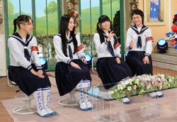 新しい学校のリーダーズ・MIZYU「首を使いすぎて」コルセット姿でライブした過去