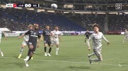 「今のは月間ベストゴール級」福岡、最下位脱出の逆転バックヘッドに驚愕「今のはスーパー」元日本代表FWはクロスも絶賛