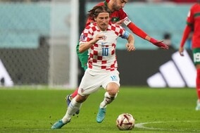 負傷交代が続くなか…37歳モドリッチは力強くプレー。「タフ」「鉄人」「怪物」などファン驚嘆【３位決定戦】