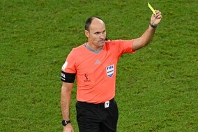 「彼のW杯は終わった」メッシが苦言を呈したラ・リーガ主審、すでに帰国の途に？ スペインメディアが報じる【W杯】