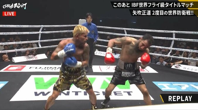 「かかってこいよ！」「効いてねぇ」“悪童”ネリ、アピール直後に衝撃TKO負け “返り討ち”のカシメロが見せた“してやったり”顔 4枚目