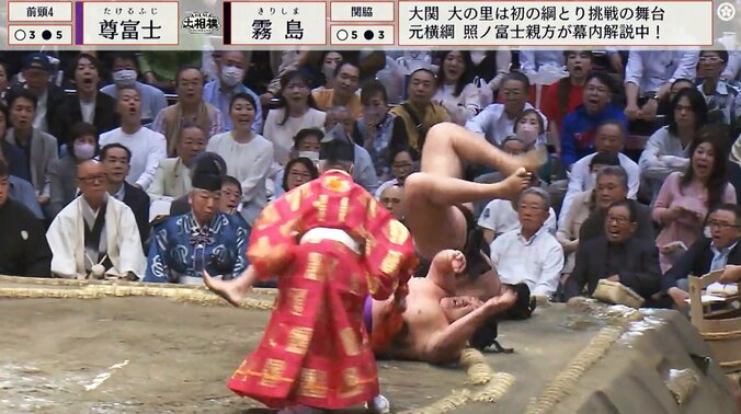 霧島が尊富士を撃破