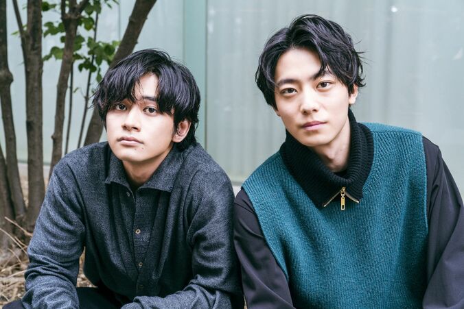 北村匠海＆井上祐貴が俳優業の“沼”エピソードを語る「子役時代、あくびで目を潤ませて…」映画『明け方前の若者たち』インタビュー 1枚目