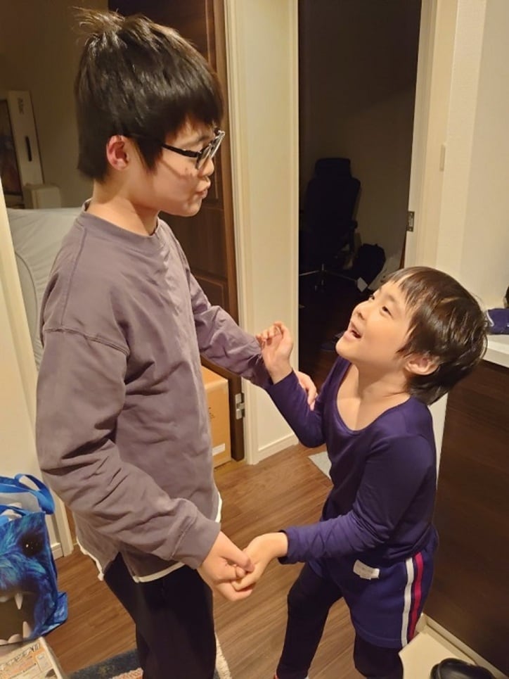  山田花子、帰宅時に息子達が揉めていた理由「また、その討論してるのね！」 