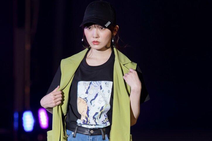 小坂菜緒が美しいうなじを披露！ 日向坂46ファッション誌専属モデル7名が『TGC』に集結