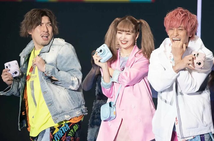 EXIT&藤田ニコルが限定コラボ「ニコジットでぇす!」TGCでチェキダンス披露