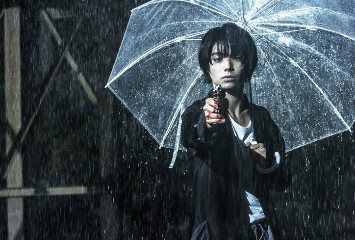 村上虹郎主演『銃』特報解禁！禁断の衝動をモノクロームで映し出す 広瀬アリス、リリー・フランキーの姿も