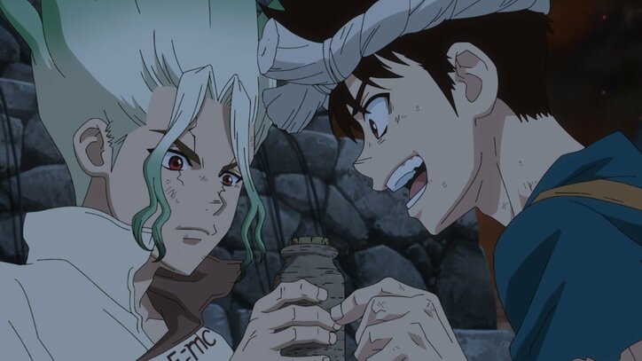 【写真・画像】石化していく千空、最期に託すは…アニメ『Dr.STONE SCIENCE FUTURE』第22話あらすじ＆先行カット解禁　1枚目