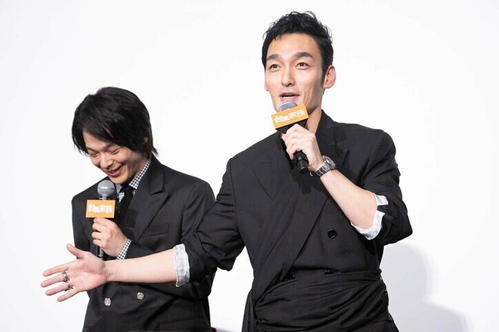 中村倫也、舞台挨拶を仕切る草なぎ剛にツッコミ「今日進行してくださる方？」