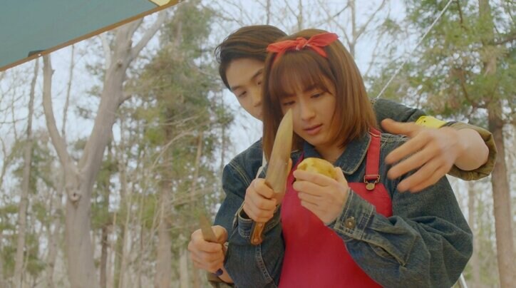 磯村勇斗が平祐奈をバックハグ！？密着しすぎな料理シーンに視聴者ドキドキ