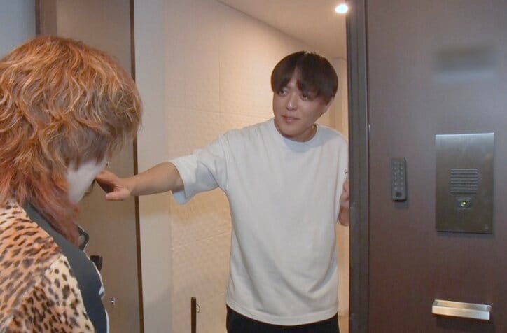 【写真・画像】“一夫多妻”家族が暮らす自宅ハーレムに潜入！寝室＆家賃も大公開で驚きの声「え？いいマンション？」　2枚目