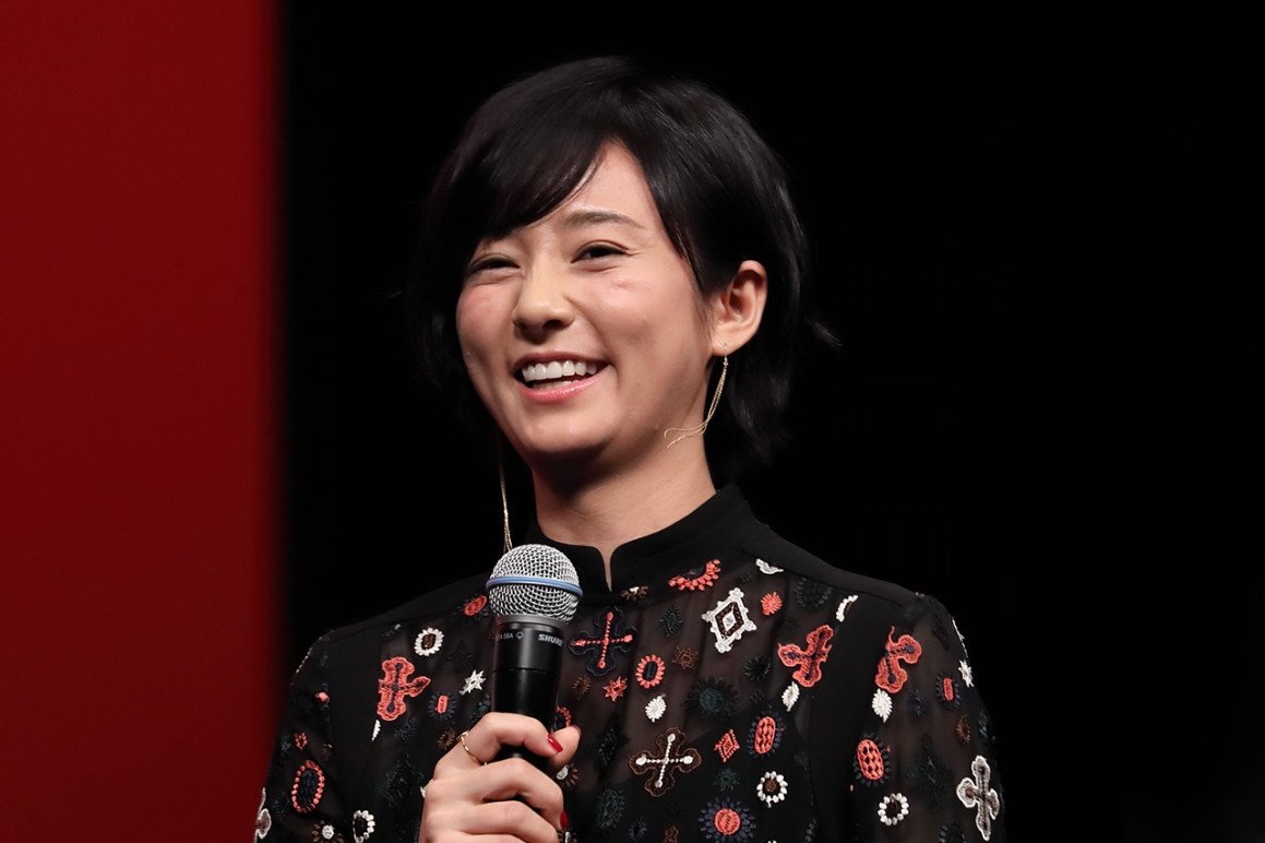 木村文乃 ロングヘアでの キス顔ショット に反響 ロング懐かしい 可愛すぎ の声 話題 Abema Times 木村文乃 ロングヘアでの キス顔ショット に反響 ロング懐かしい 可愛すぎ の声 話題 Abema Times