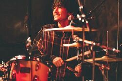 “やっぱバンド楽しい”Kaito、ドラムを叩く姿に「ほんといい表情」「かっこよすぎます」の声