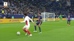 えぐっ…！南野拓実、ブラジル代表を圧倒する強烈プレス発動！超速反応＆猛ダッシュで完全“強奪”の瞬間