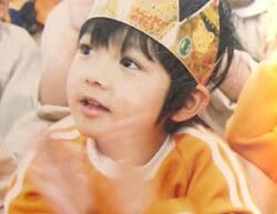 現在は月9に出演したイケメンすぎる高校生に成長！かわいすぎる子供時代に反響「芸能のお仕事をしたいと聞いた時は…」母が思いを吐露