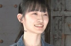 「何歳！？」上にも下にも見える…年齢不詳美女のプロフィールに困惑「よく使う絵文字はピアノ」