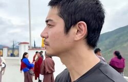 東出昌大「家族の健康と幸せを」巨大仏像の前で手を合わせ…過酷な旅の途中でのぞいた“父としての顔”