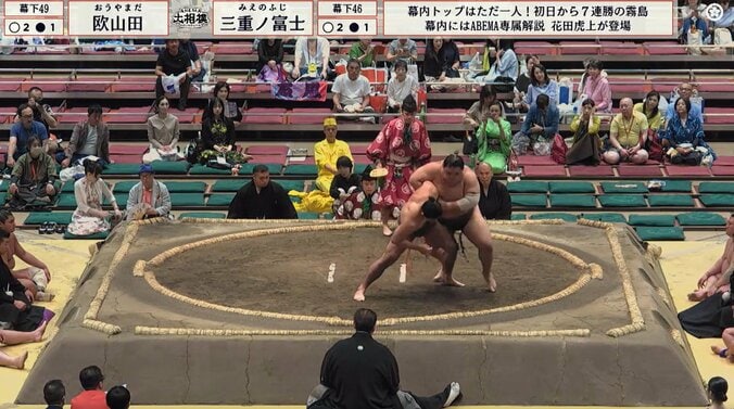 “細マッチョ”力士、腕一本で172キロをぶん投げた！ 目を疑う光景に館内ざわめき「凄い！」「やば」ファンも語彙失う 2枚目