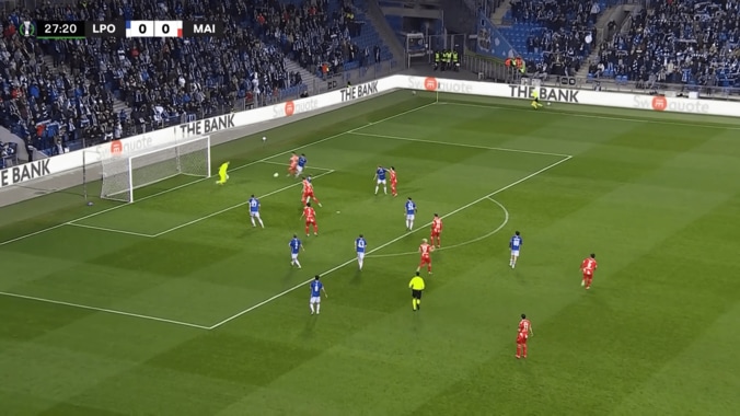 スタジアム騒然！日本代表MF、“まさかの形”で欧州初得点「あそこに入って行くの大事」「持ち味が詰まってる」出場２分で大仕事 5枚目