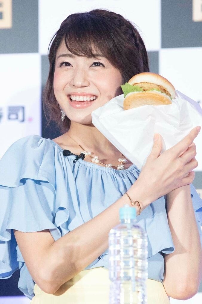 千鳥ノブ、高齢の父にシニアカーをプレゼント　「犬の餌を与える移動に使う」と嘆く 7枚目