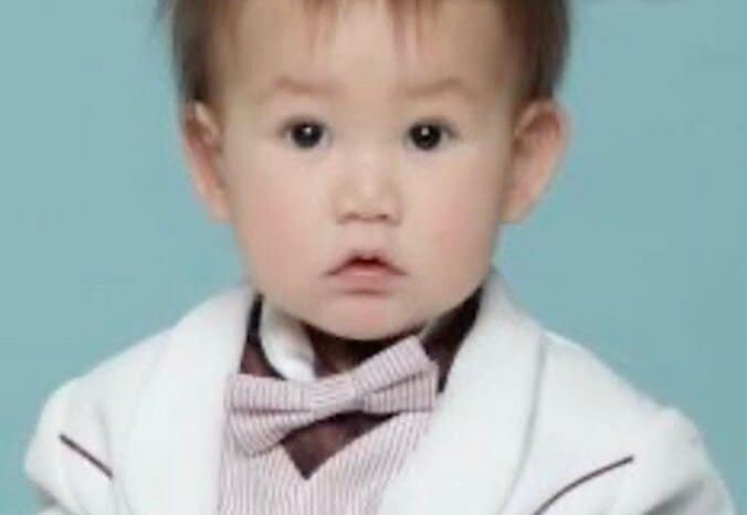 現在はSNSで話題のモテモテ美青年に成長！