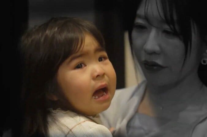 【写真・画像】「男の人を欲してたのかな？」39歳シンママ美女、2歳娘の男性への“懐き方”に驚き　1枚目