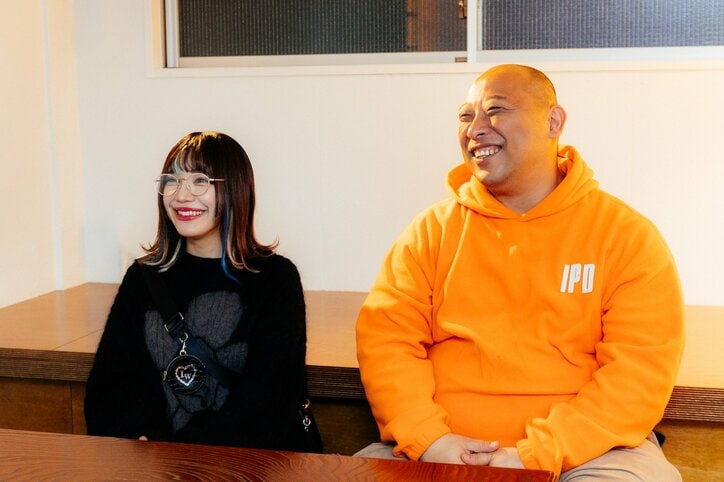 交際スタートで話題！トム・ブラウンみちおは「キムタクみたいでカッコいい」彼女のちゃんもも◎がベタ惚れ