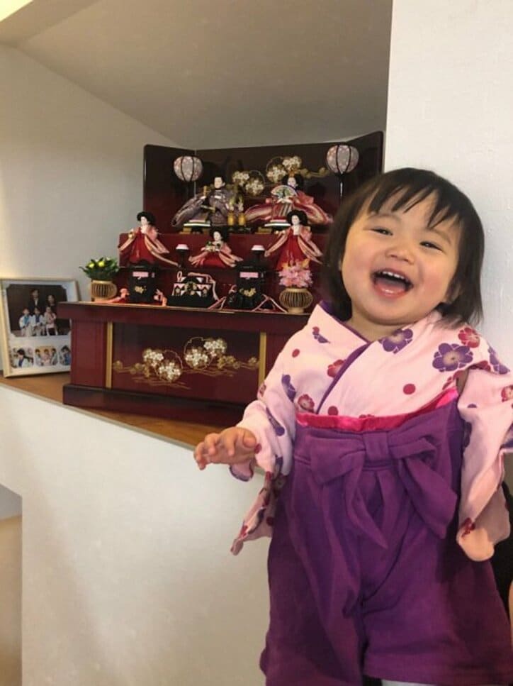 大渕愛子弁護士 ひな祭りに1歳娘の袴姿を披露 嬉しいような 切ないような 話題 Abema Times