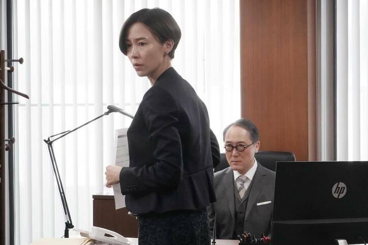 松岡茉優VS木村佳乃VS小林聡美 女優たちの騙し合い合戦が開幕!『騙し絵の牙』新・場面写真解禁