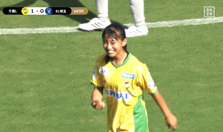 【写真・画像】「イブラみたい！」“16歳ニューヒロイン”のWEリーグ初得点が話題沸騰「今節のベストゴール」「スーパーるなちゃん！」角谷瑠菜がクラブ最年少記録更新　1枚目
