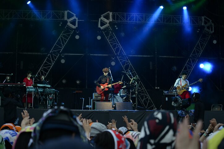ゲスの極み乙女。、サカナ、THE BAWDIESらにオーディエンス歓喜 ライブ写真とセットリストを公開【メトロック2016 東京開催day1】