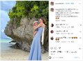 島袋聖南、美しい空と海をバックに息子とのラブラブショットを公開し「ほっこり癒され」「かわいい!」」の声