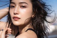 川口春奈、妖艶なメイクショットを公開し「まじで目の保養」「美しい眩しい女神様」の声