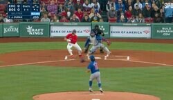 球場騒然！カブス・今永昇太のボールで“異変”が起きた…！？　打者が走るのをやめた… リアクションがヤバすぎると話題に 「魔球かな」「バット折りにきた？」