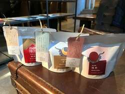  藤あや子、自宅用に3種類購入した品「帰りに別腹スイーツ買ってこう」 