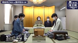 藤井聡太三冠、封じ手は「△4五同銀」形勢はほぼ互角 豊島将之竜王は巻き返しなるか 対局再開／将棋・竜王戦七番勝負