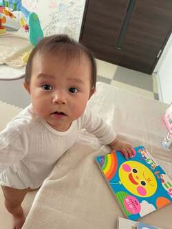  山本圭壱、もうすぐ生後8カ月を迎える娘の様子「確実に成長しております」 