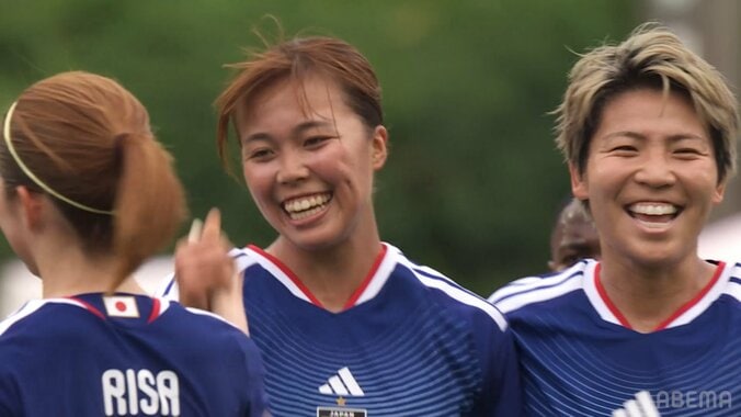 歓喜する谷川萌々子
