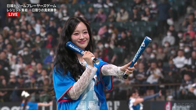 【映像】MADEIN SとH1-KEYが“へそ出しスタイル”でエスコン降臨