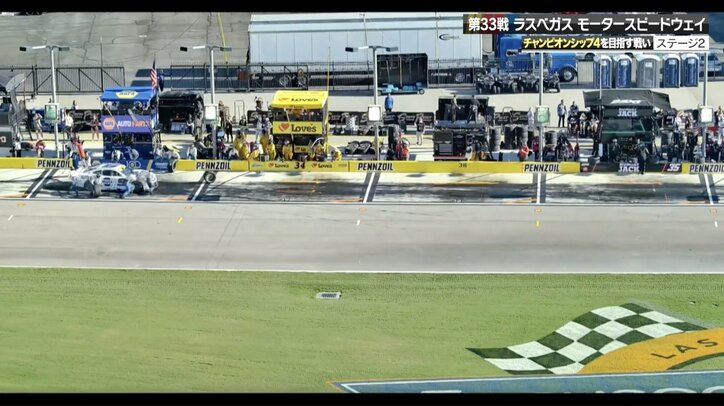 【写真・画像】タイヤが「隣のピットまで行ってしまいました！」 ウソみたいなペナルティに「チーフ激怒」「何やってんねんクルー」騒然　1枚目