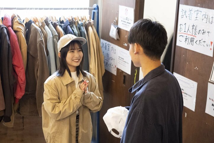 TWICEモモ似の女子高生、初カレと密着プリデート 急なハグに赤面『恋ステ 2022秋 ～Honey Soda Story～』