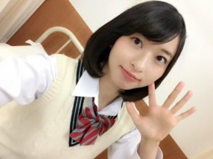 倉持由香、可愛すぎる制服姿に反響 「まだイケる!」の声