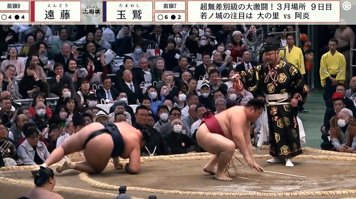死力を尽くした遠藤が崩れ落ちた 「感動した」「いい相撲だった」手に 