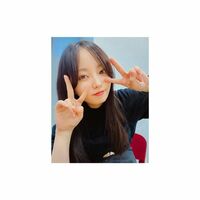 「マジで可愛い」「もう息止まる。。」今泉佑唯、ダブルピースショットを公開しファン絶賛