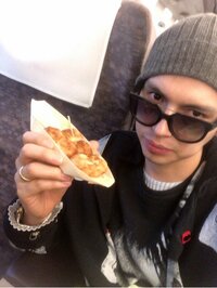 アレクサンダー『たこ焼き 食べて帰ろう』